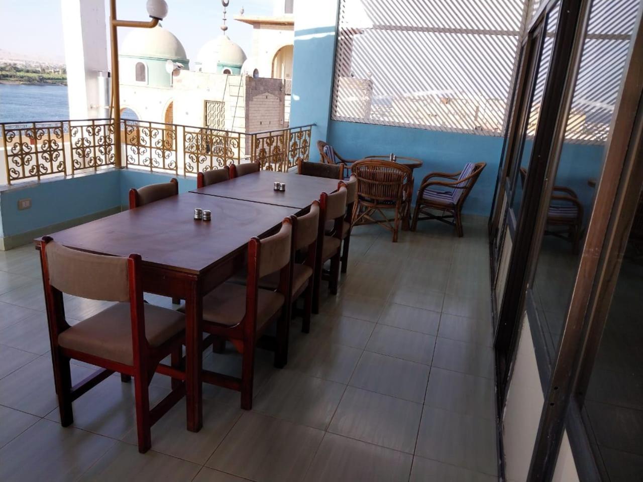 Merry Land Hotel & Roof Top Nile Restaurant Luxor Luaran gambar