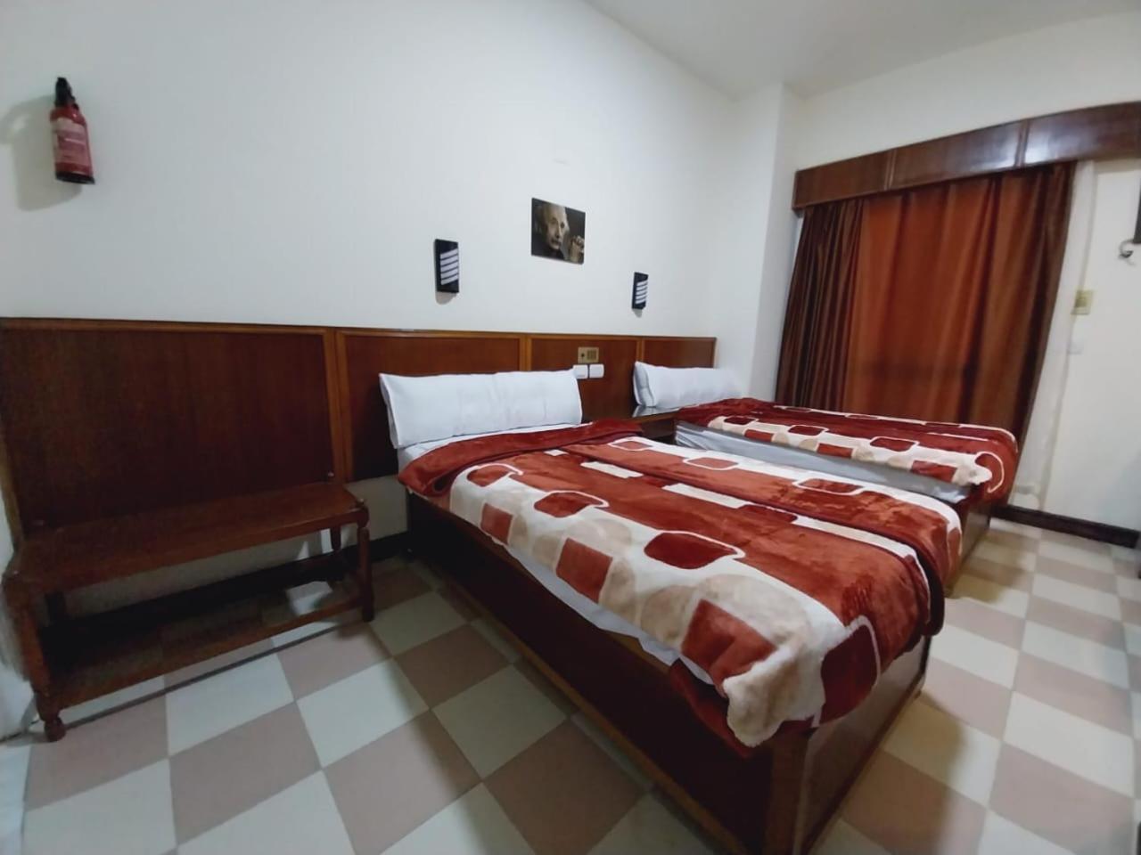 Merry Land Hotel & Roof Top Nile Restaurant Luxor Luaran gambar