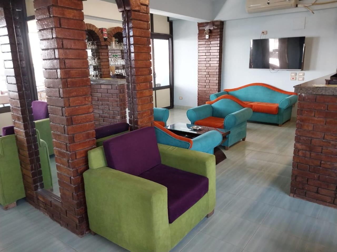 Merry Land Hotel & Roof Top Nile Restaurant Luxor Luaran gambar