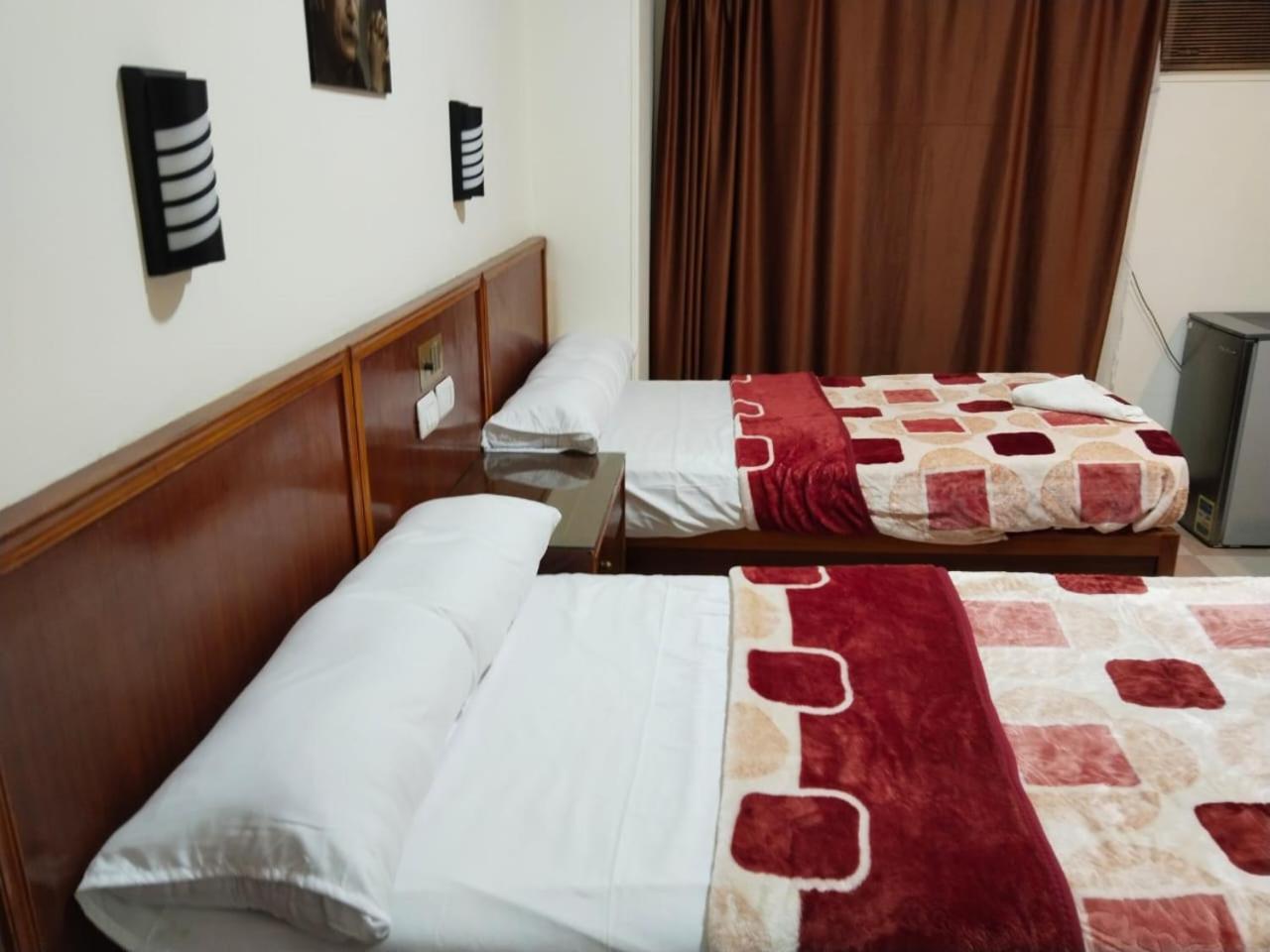 Merry Land Hotel & Roof Top Nile Restaurant Luxor Luaran gambar
