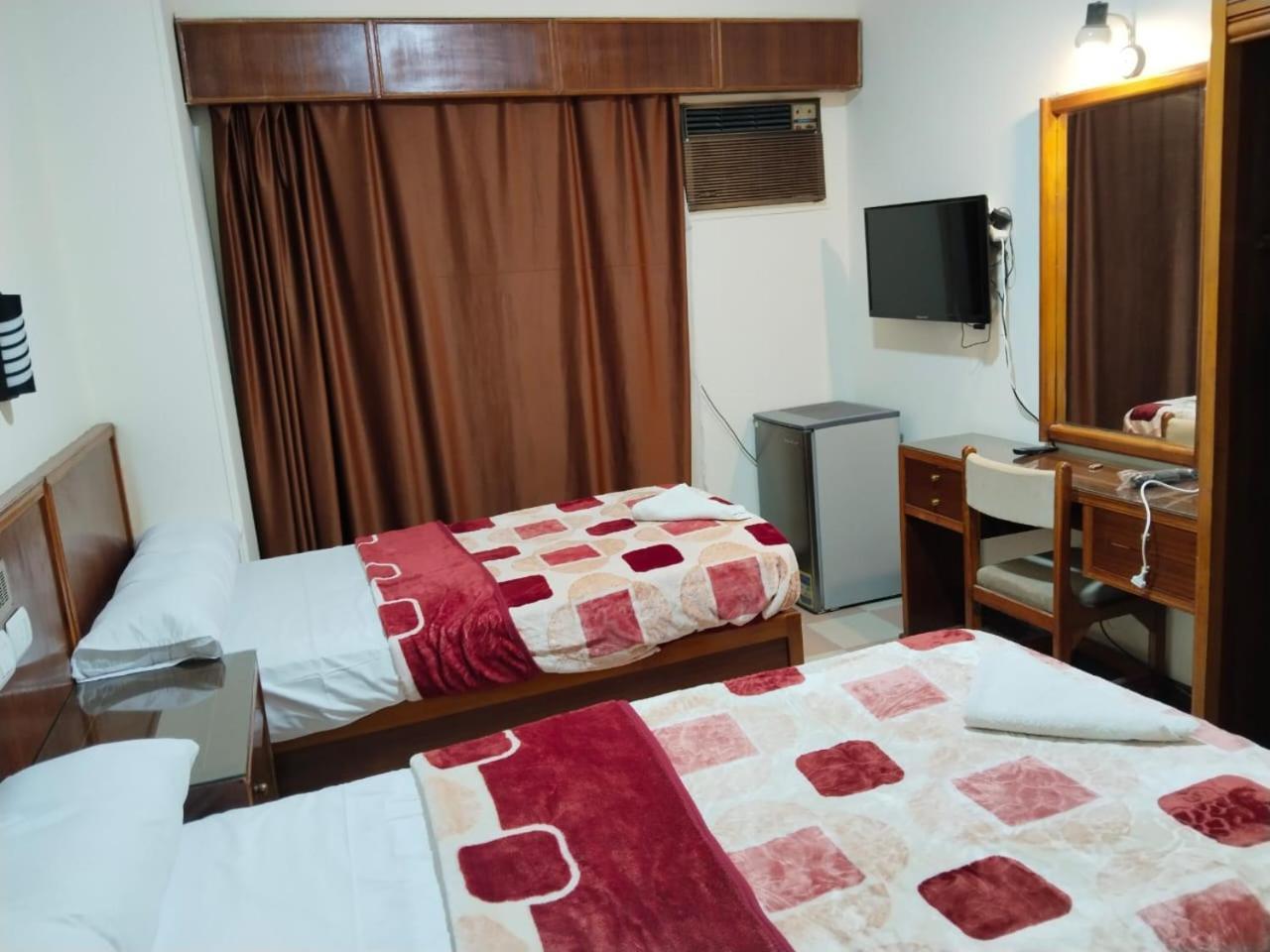 Merry Land Hotel & Roof Top Nile Restaurant Luxor Luaran gambar