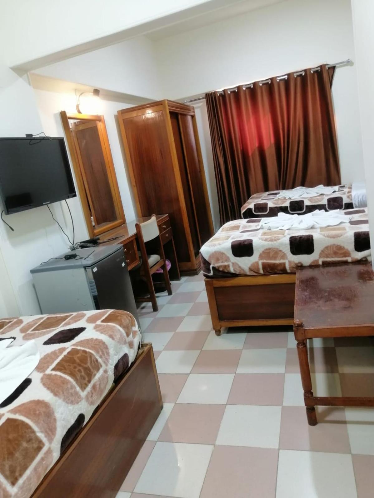 Merry Land Hotel & Roof Top Nile Restaurant Luxor Luaran gambar