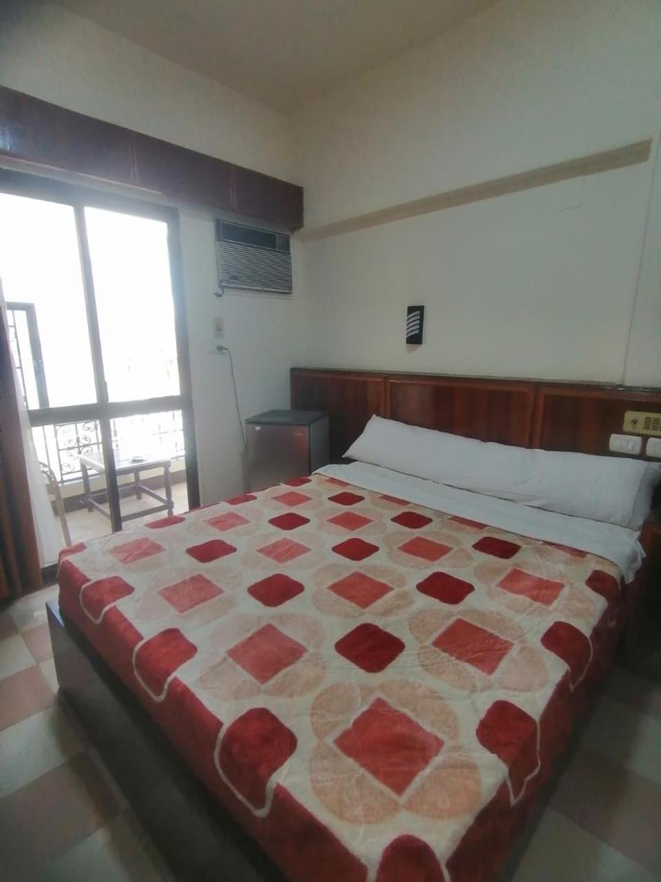 Merry Land Hotel & Roof Top Nile Restaurant Luxor Luaran gambar