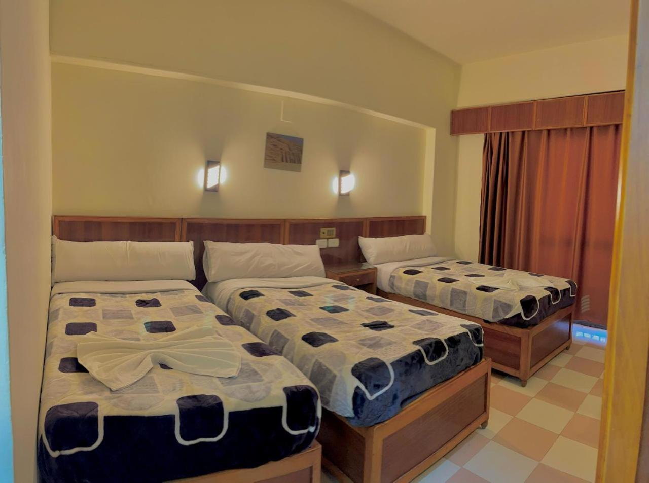 Merry Land Hotel & Roof Top Nile Restaurant Luxor Luaran gambar