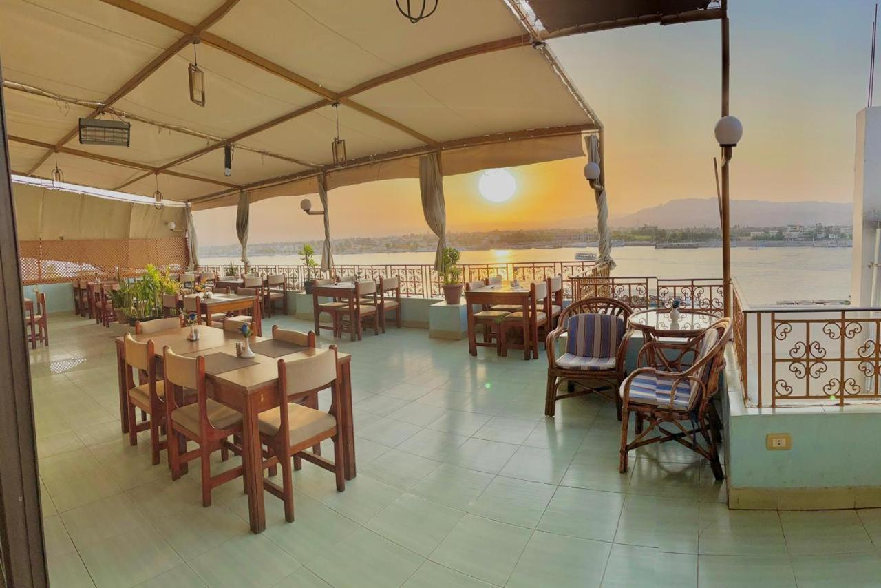 Merry Land Hotel & Roof Top Nile Restaurant Luxor Luaran gambar