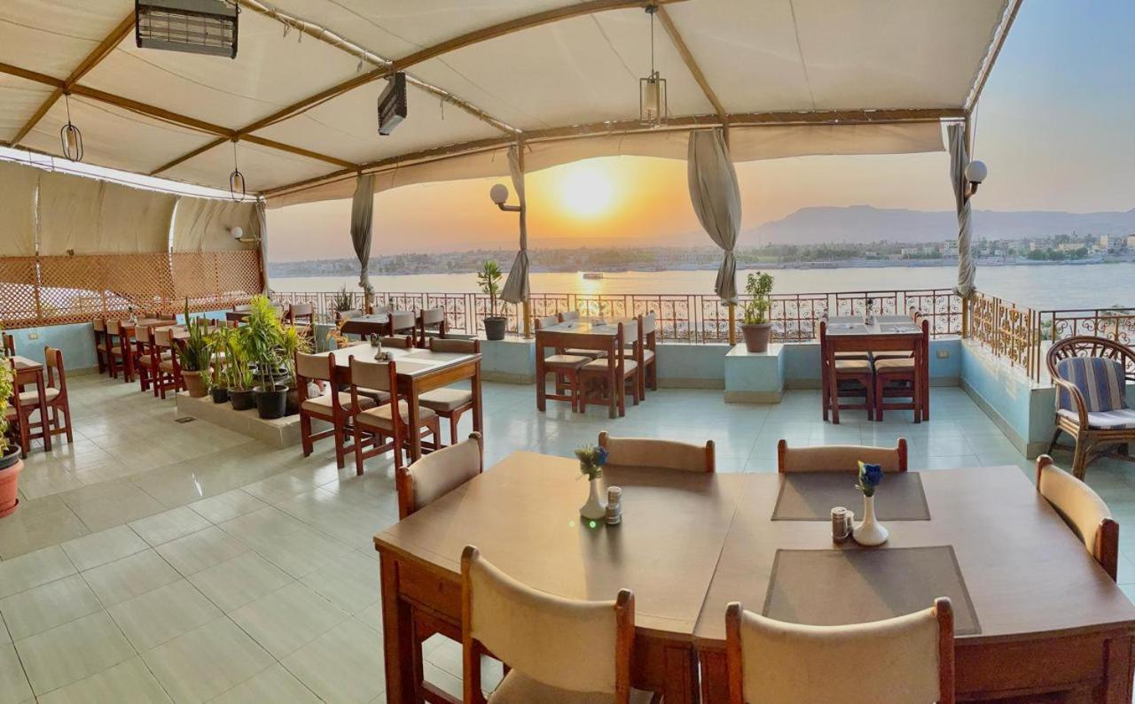 Merry Land Hotel & Roof Top Nile Restaurant Luxor Luaran gambar