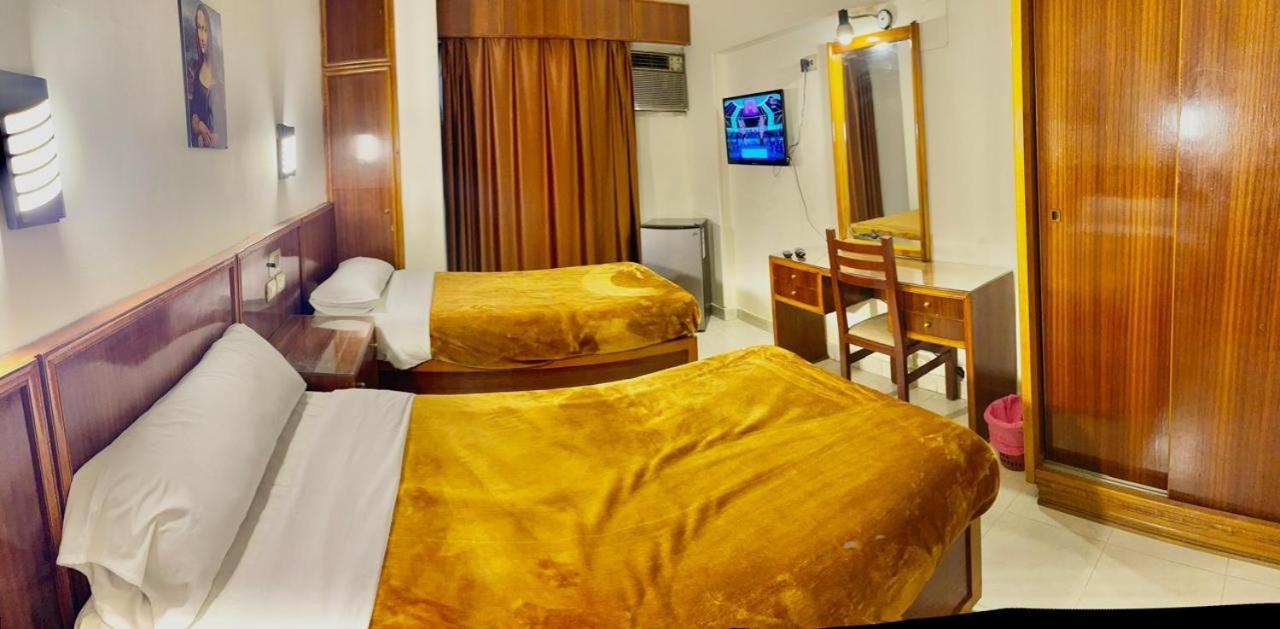 Merry Land Hotel & Roof Top Nile Restaurant Luxor Luaran gambar